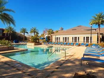 Refreshing pool & spa